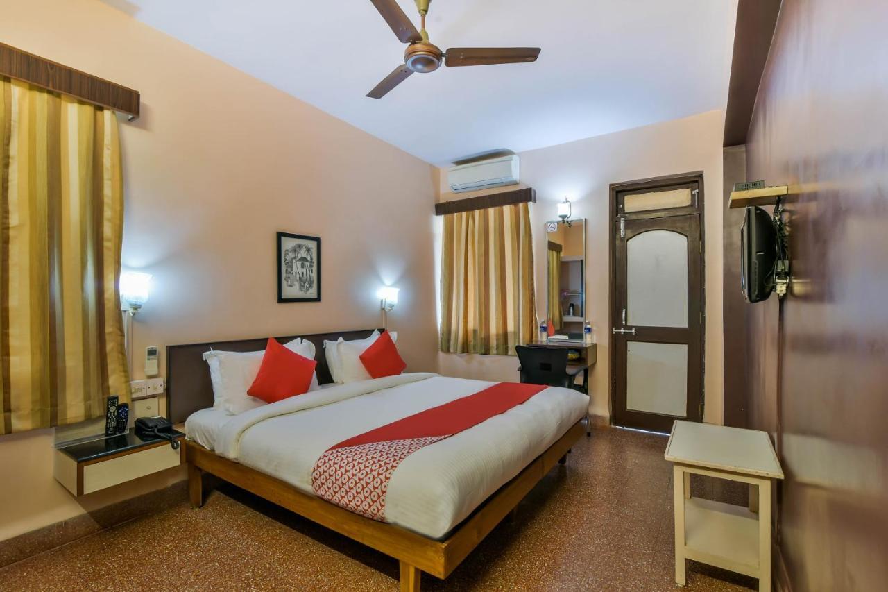 Oyo 807 Hotel Gopika International Goa Exterior photo